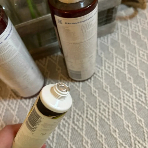 Korres Bundle, Body Cleanser, Body Butter and Body Firming Serum Spray. Vanilla - Picture 2 of 7